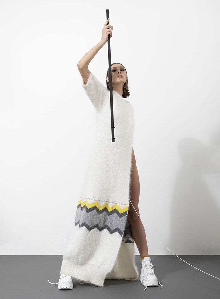 main the dimension of the possible 4w ae