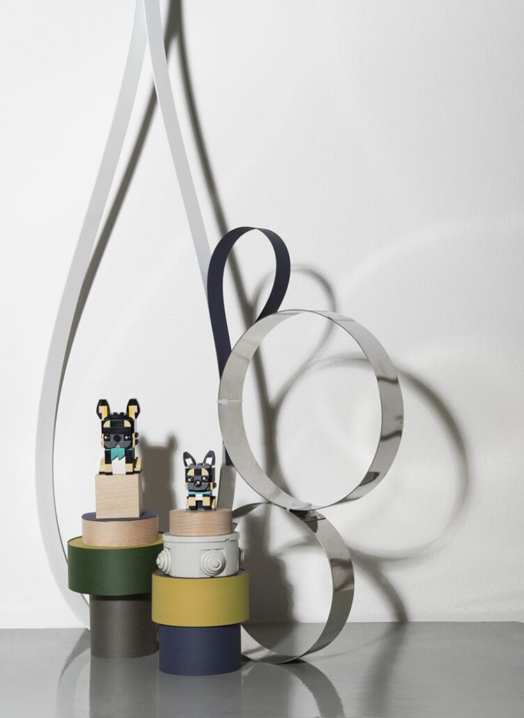 the dimension of the possible colors 4w