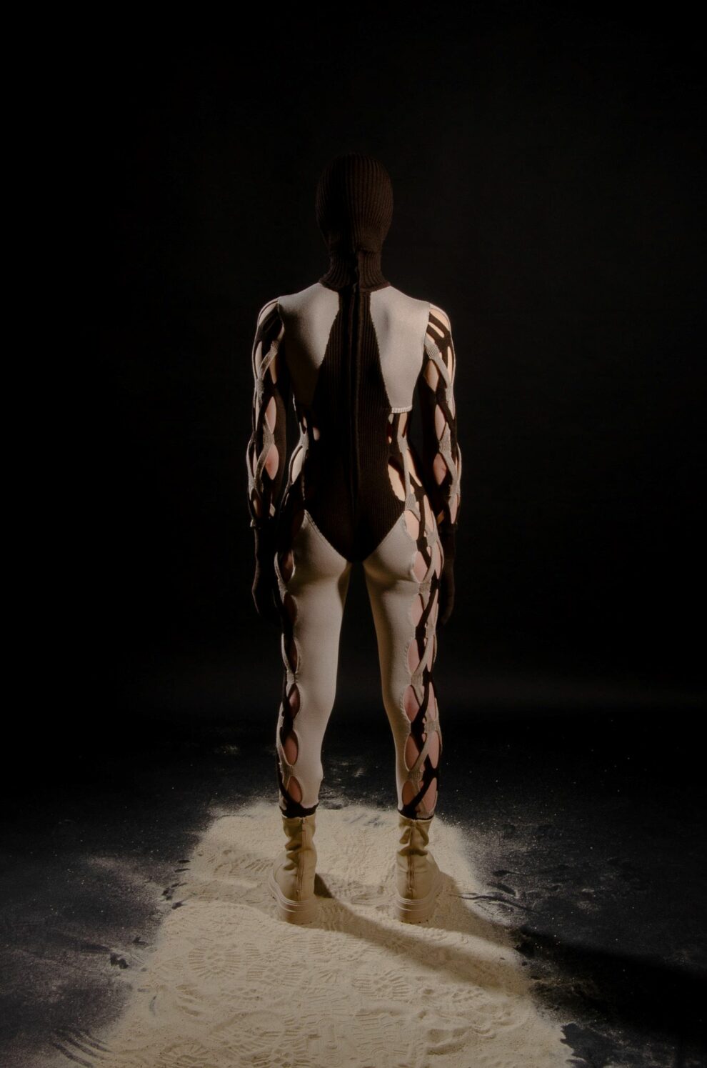 Pascal Dyrna FTY back still