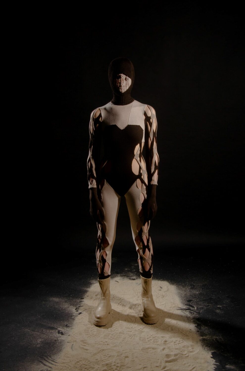 Pascal Dyrna FTY front still